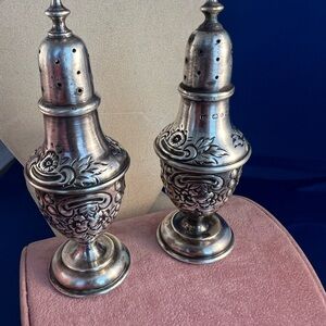 Non weighted sterling salt and pepper.